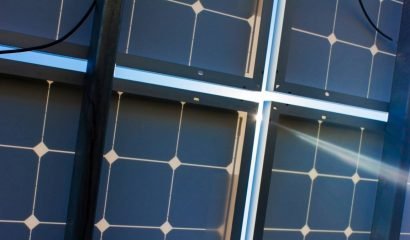 How much power does a 325 watt solar panel produce?