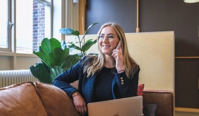 Why Is a Cloud Call Center Software Better Than a PBX System