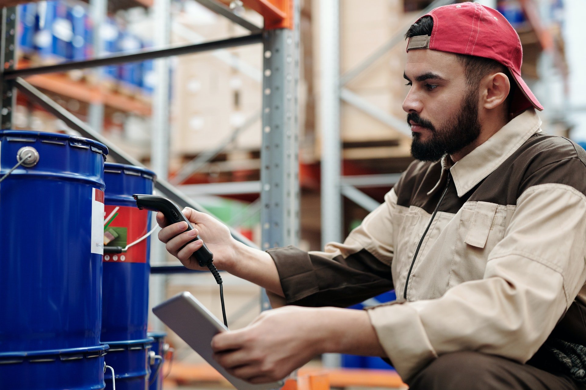 Warehouse Equipment Checklist: Everything You Need to Set Up Your Stockroom